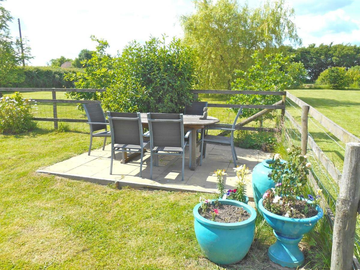 Spacious Swallow Cottage Tisbury Exterior foto